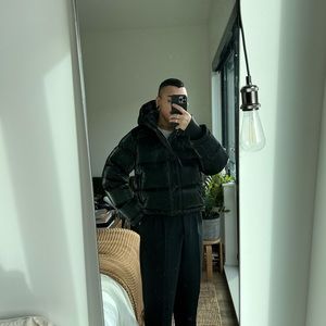 Aritzia Super Puff Shorty in Black Liquid Shine